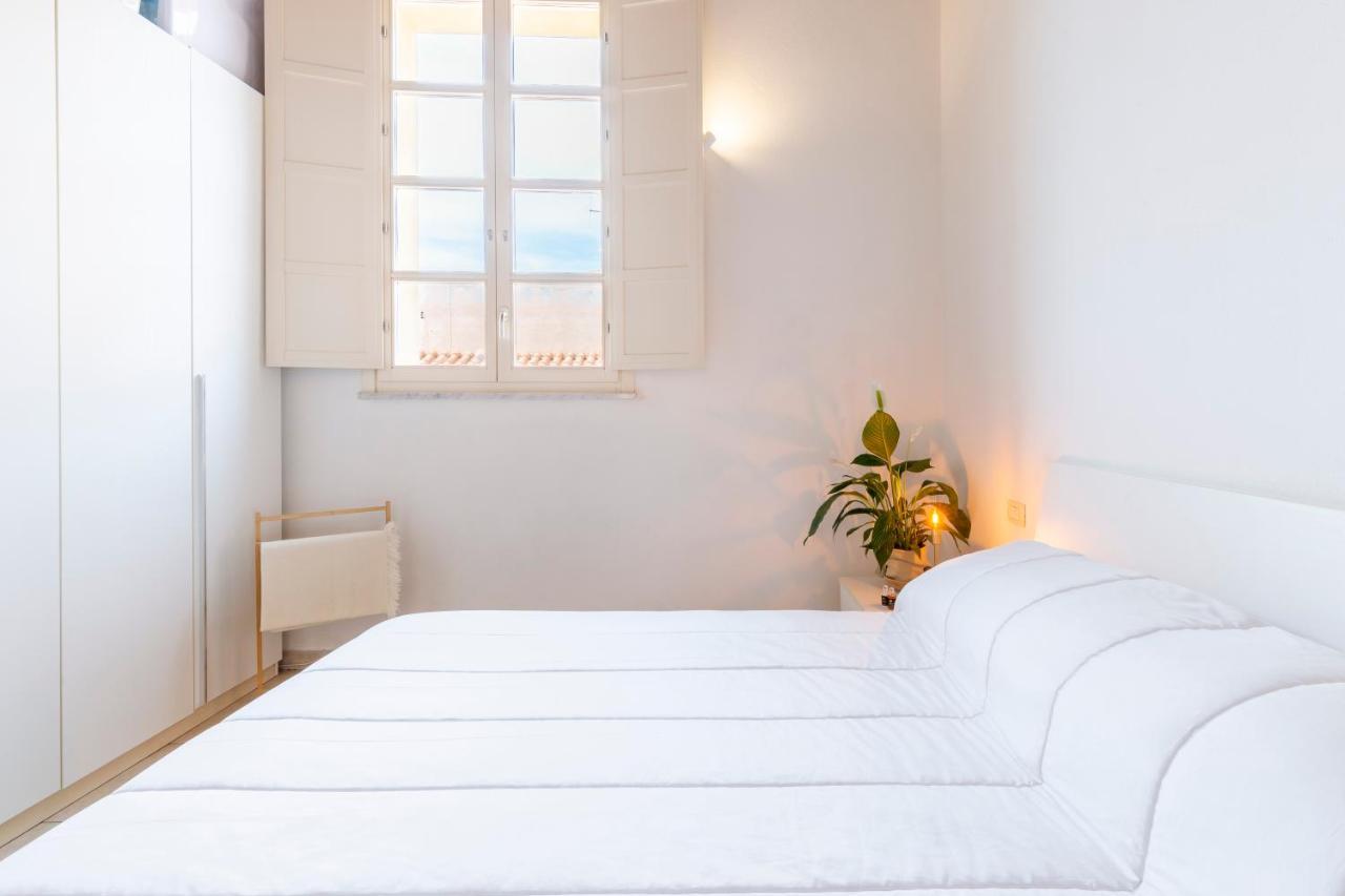 Castello Attic Sunset Terrace Apartment Cagliari Exterior photo